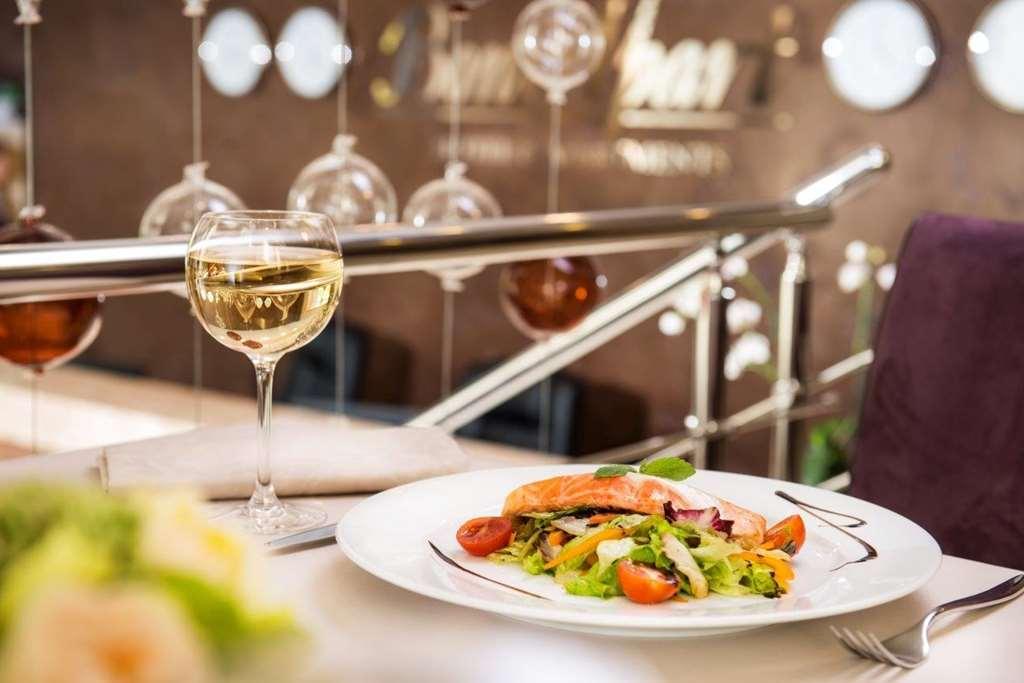 Bonapart Hotel By Uhm Kyiv Restaurante foto