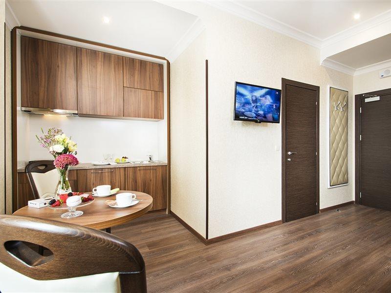 Bonapart Hotel By Uhm Kyiv Exterior foto