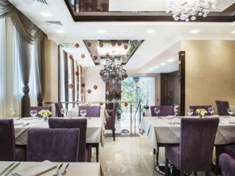 Bonapart Hotel By Uhm Kyiv Exterior foto
