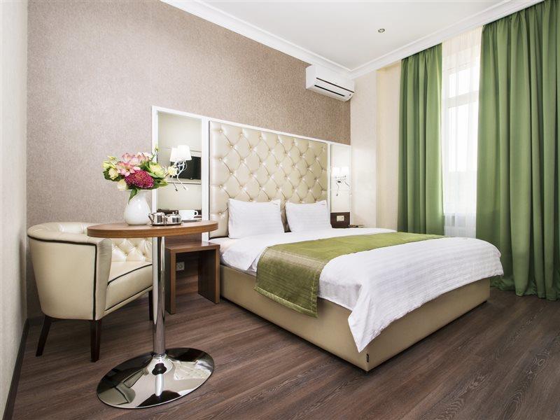 Bonapart Hotel By Uhm Kyiv Exterior foto