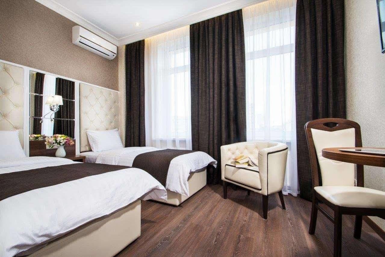 Bonapart Hotel By Uhm Kyiv Exterior foto